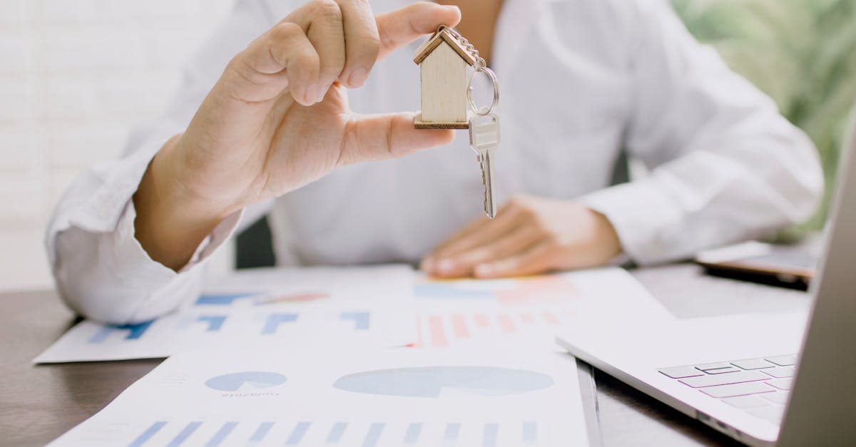Cover Image for The Ultimate Guide to Choosing a Real Estate Agent That Fits Your Needs